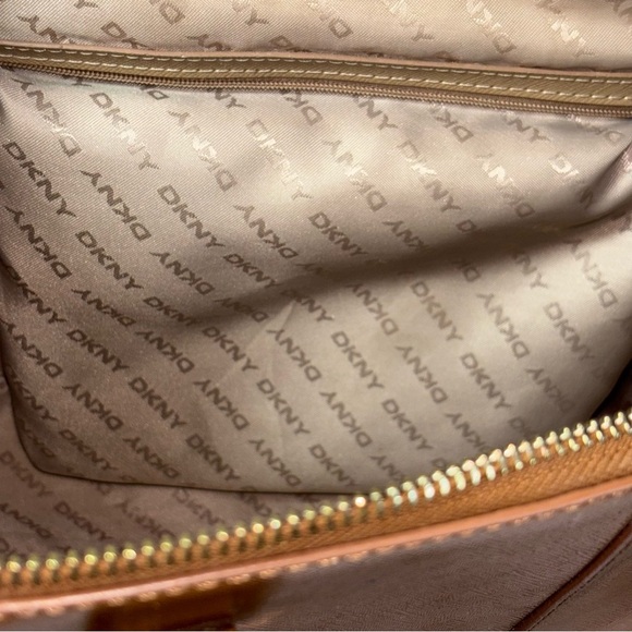 DKNY Women’s Carmel Saffiano Leather Doctor Satchel Bag - Picture 8 of 12